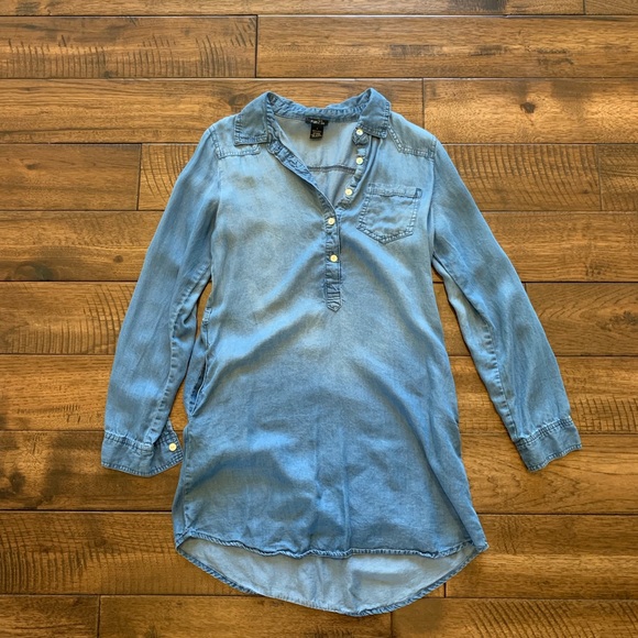 Rue21 Dresses & Skirts - Cute chambray dress